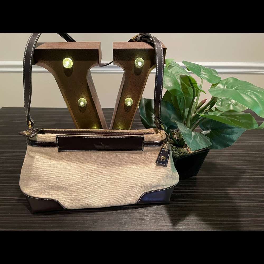 Vintage Leather Etienne Aigner Shoulder Purse.